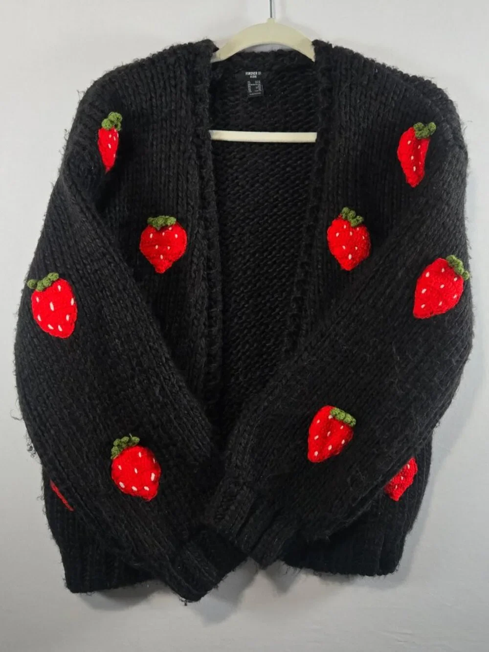 Forever 21 Kids Girls 13/14 Black Strawberry Chunky Knit Open Cardigan Sweater